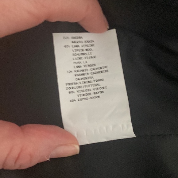 ARMANI-Collezioni Stunning Classic Black Angora/Wool/Cashmere Coat barely worn - Picture 8 of 12